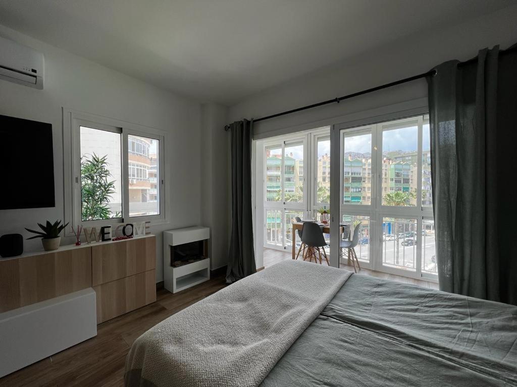Lux Apartment By Namaste Elite Τορρεμολίνος Εξωτερικό φωτογραφία